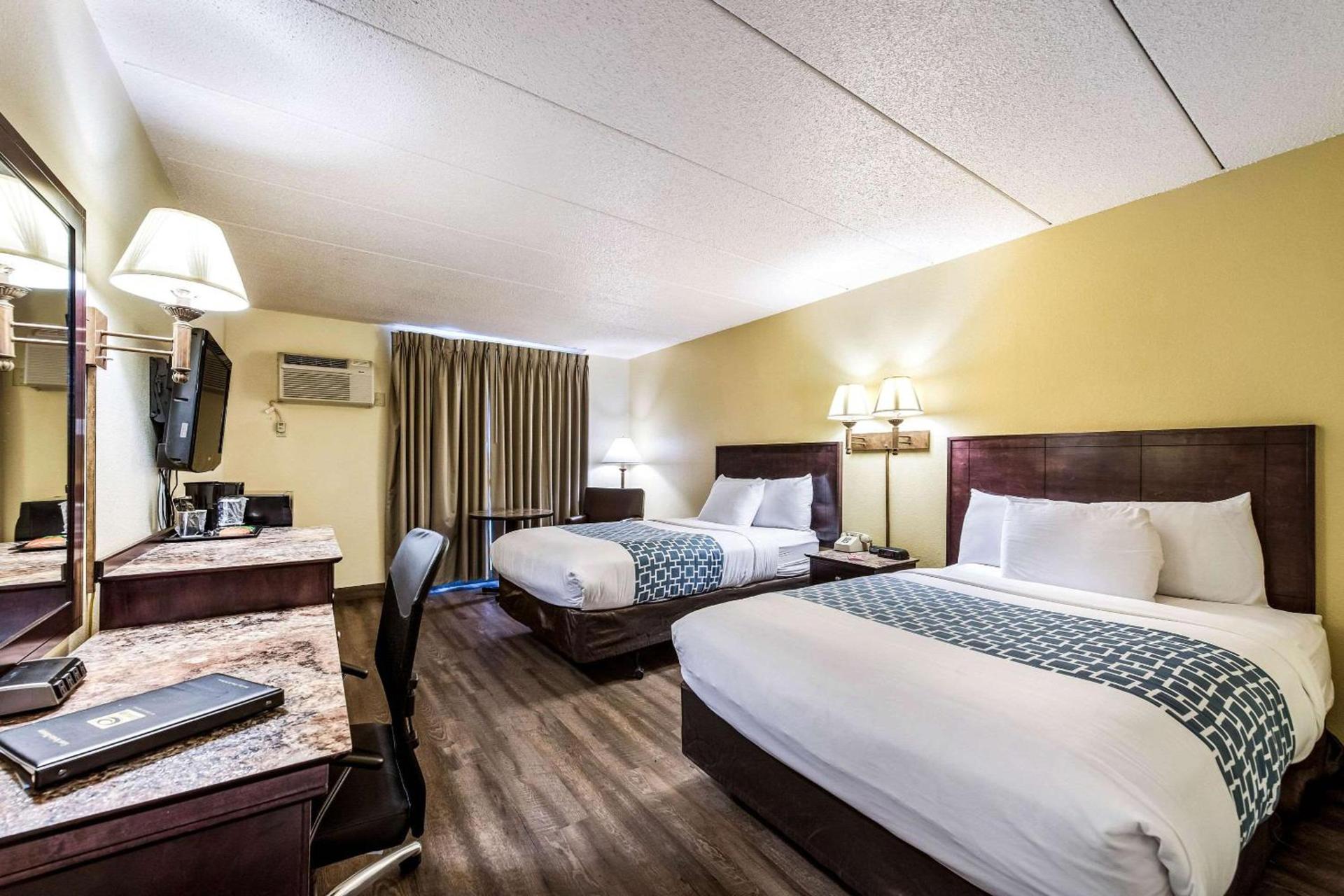 Econo Lodge Mayo Clinic Area photo 15