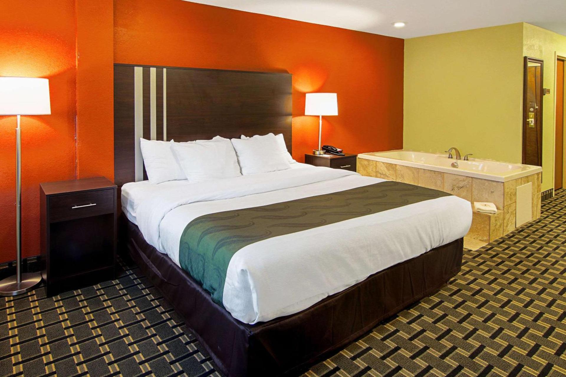 Quality Inn Plainfield I-395 photo 12