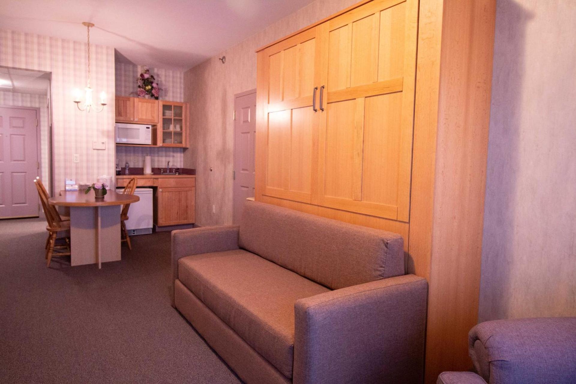 Essenhaus Inn & Conf. Center photo 40