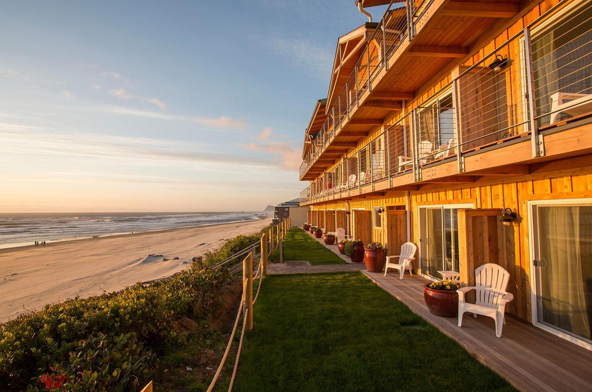 Pelican Shores Inn photo 36