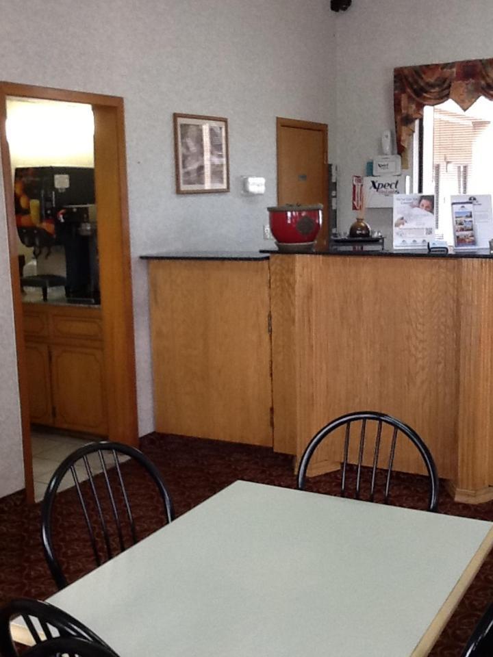 Americas Best Value Inn - Brookhaven photo 11