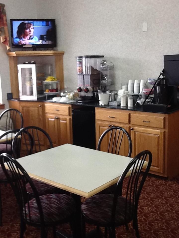 Americas Best Value Inn - Brookhaven photo 9