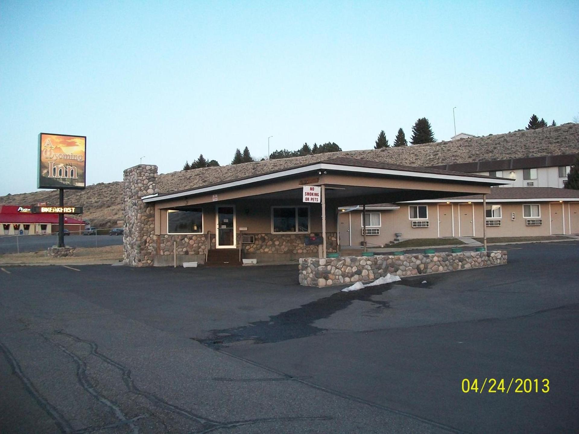 A Wyoming Inn photo 1