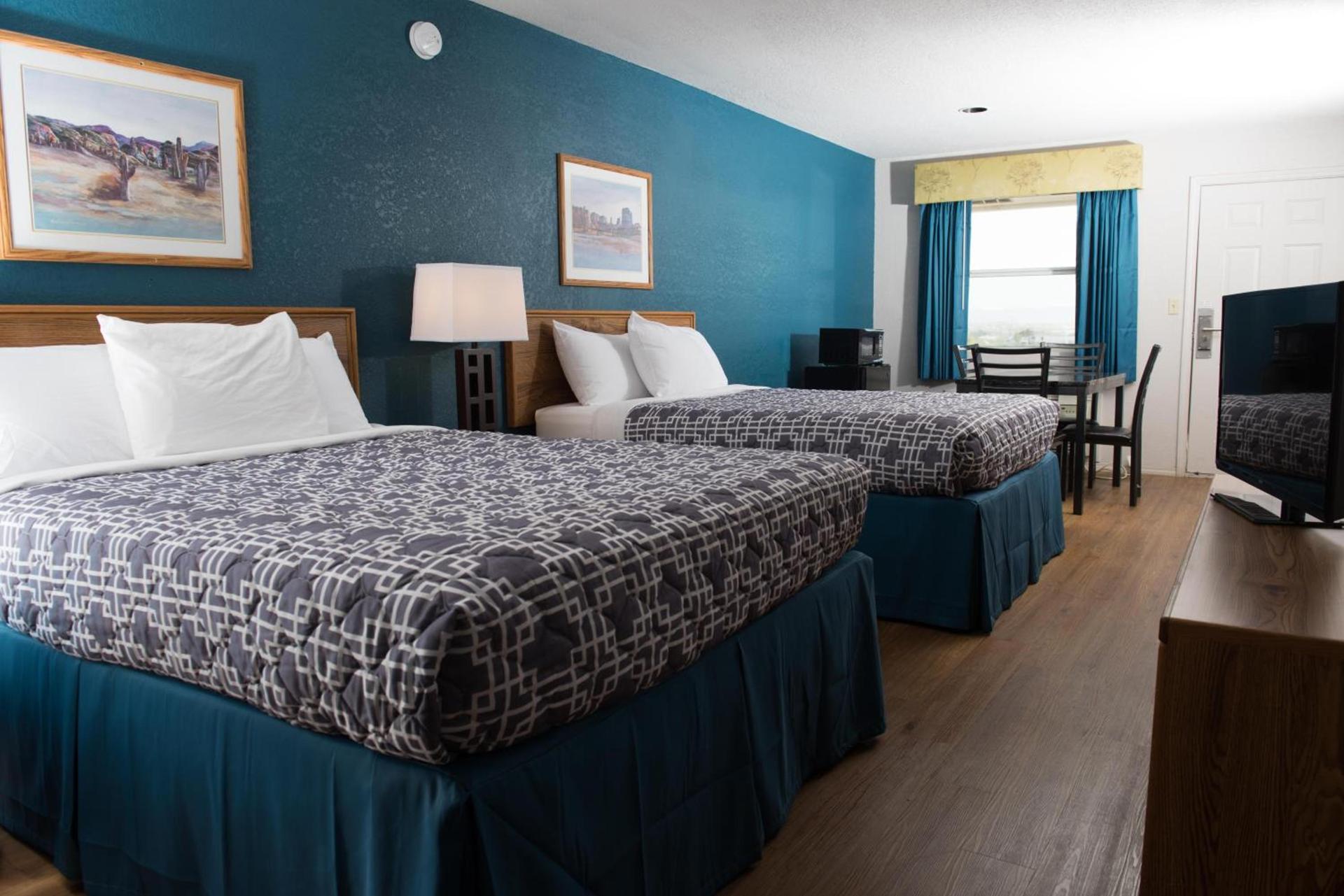 Riata Inn - Rankin photo 15