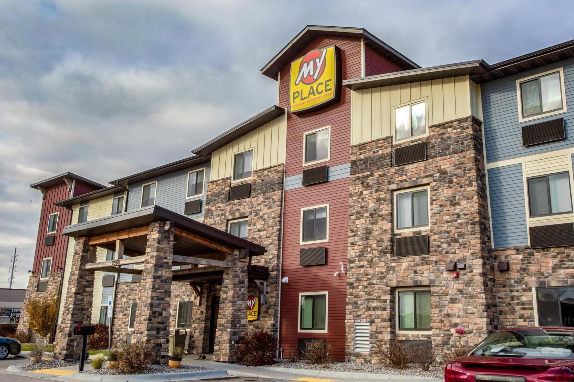 My Place Hotel-Fargo, ND photo 7