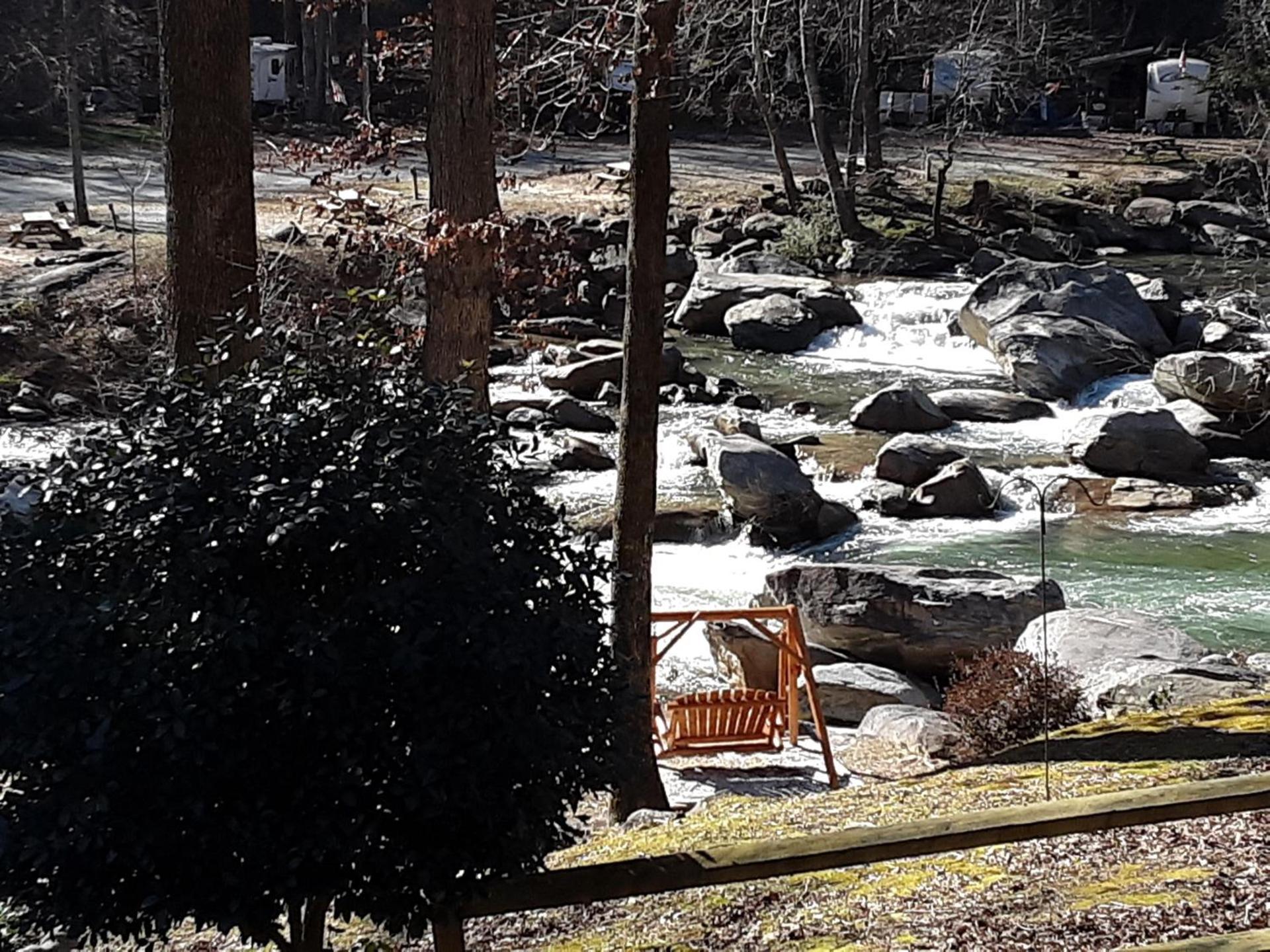 The Evening Shade River Lodge and Cabins photo 36