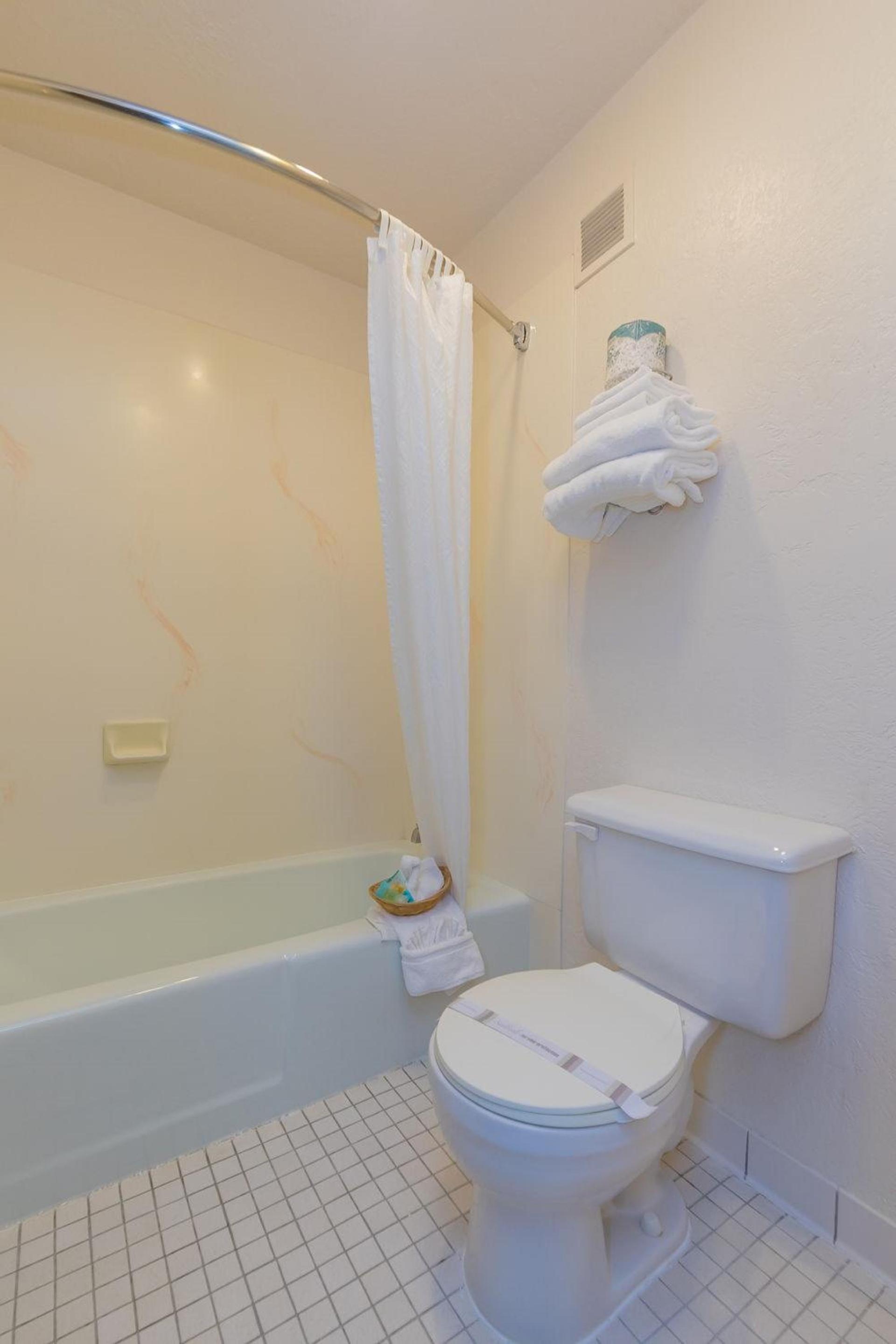 Motel 8 Rock Springs photo 11