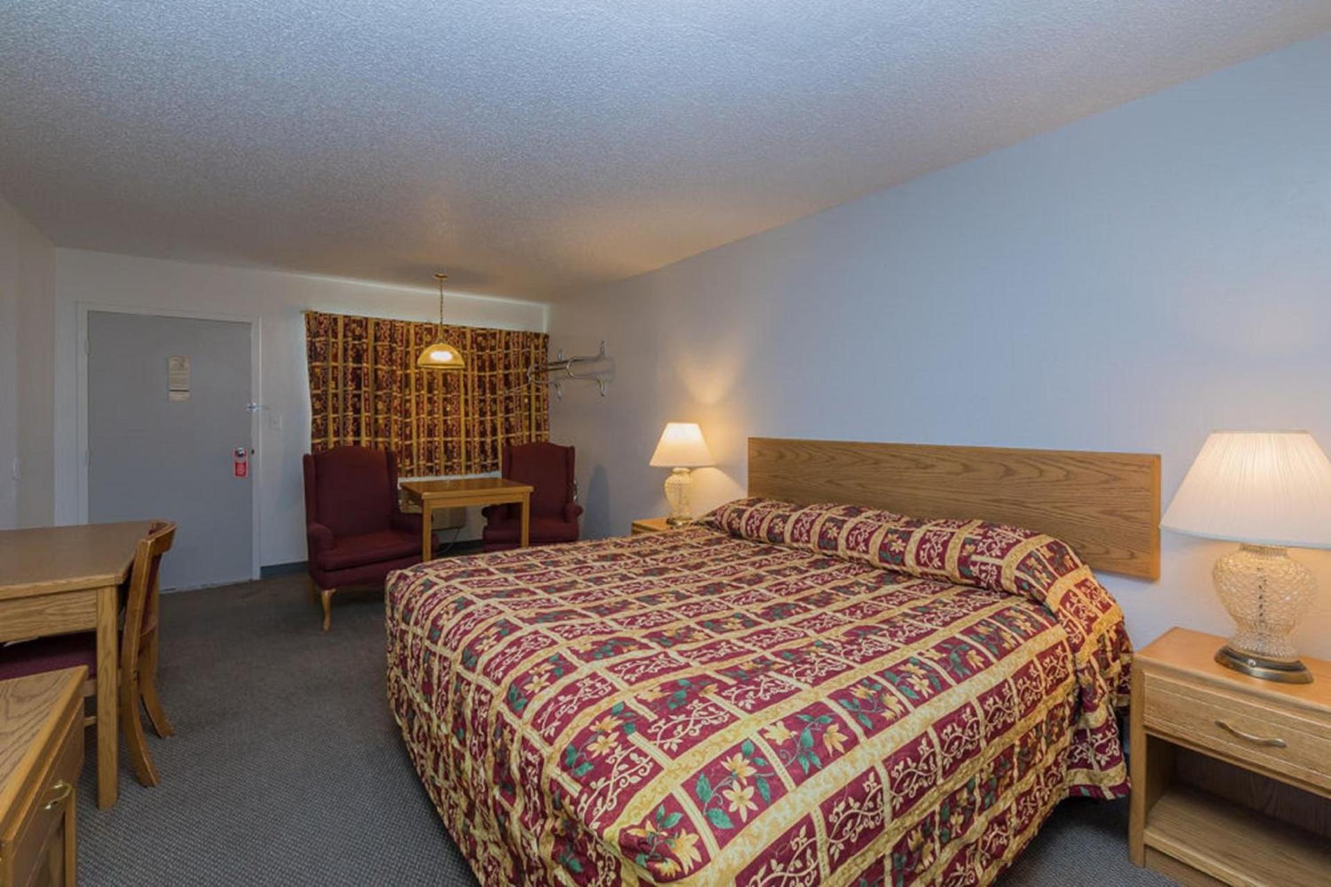 Motel 8 Rock Springs photo 9