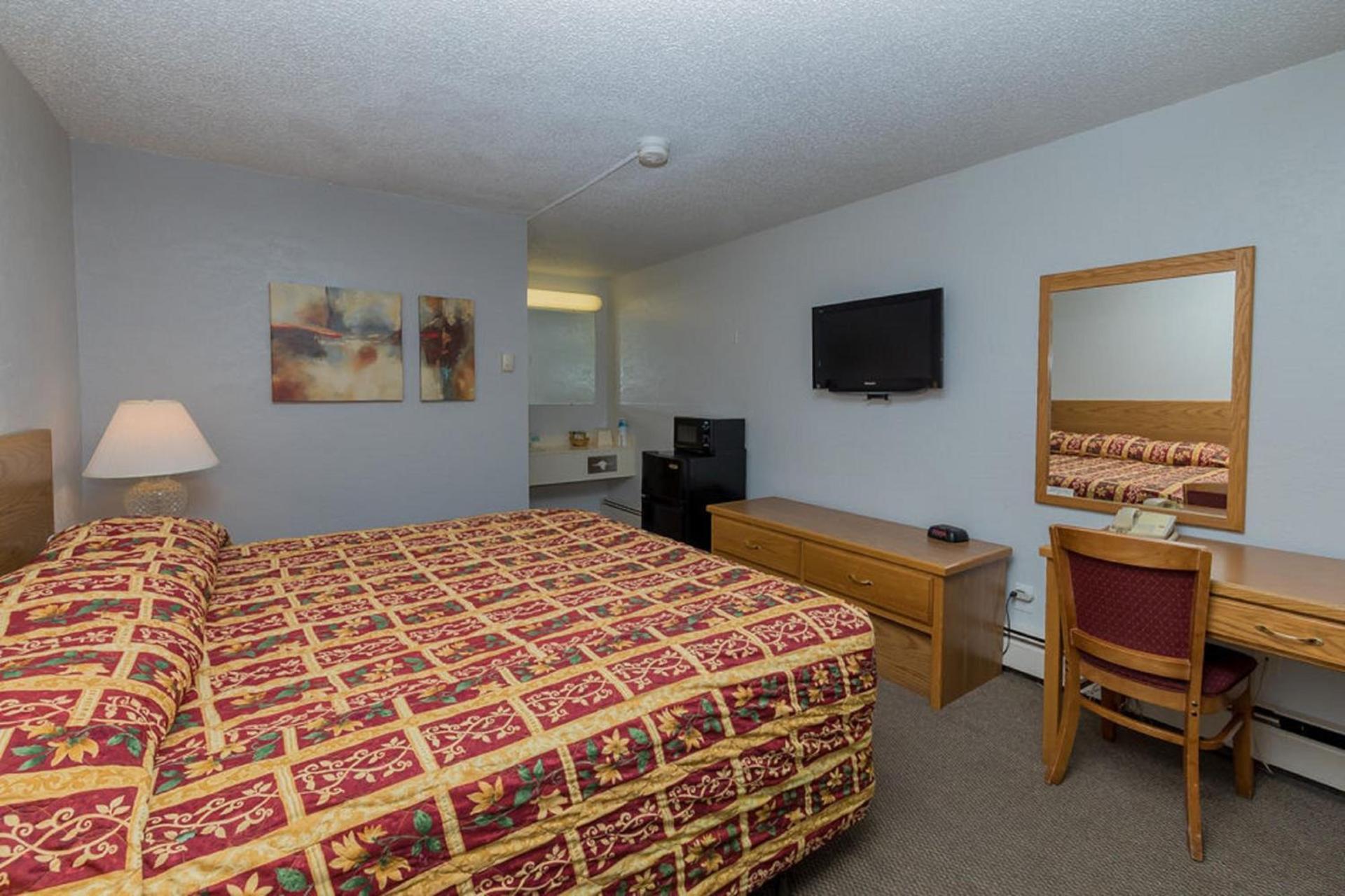 Motel 8 Rock Springs photo 10