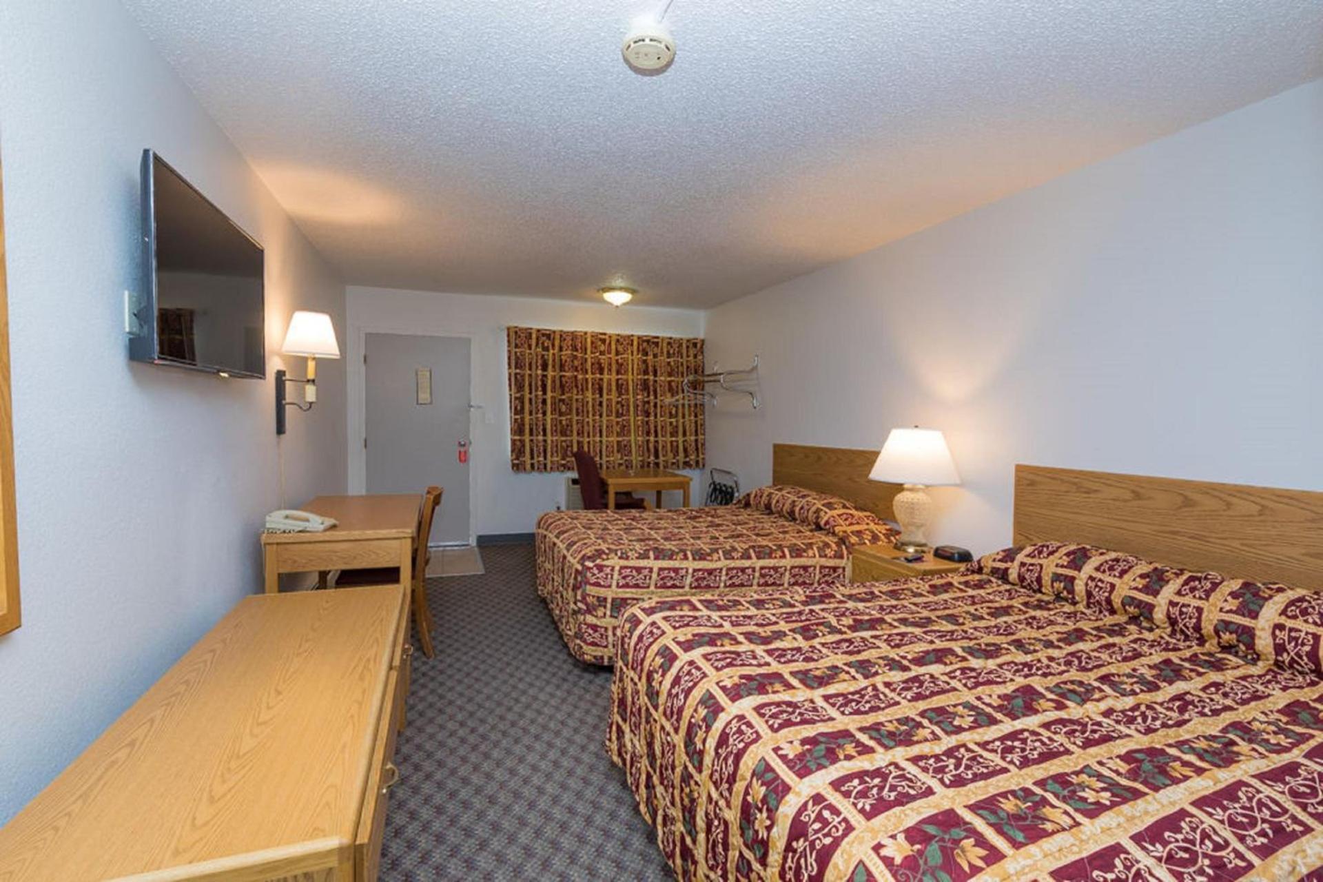 Motel 8 Rock Springs photo 7