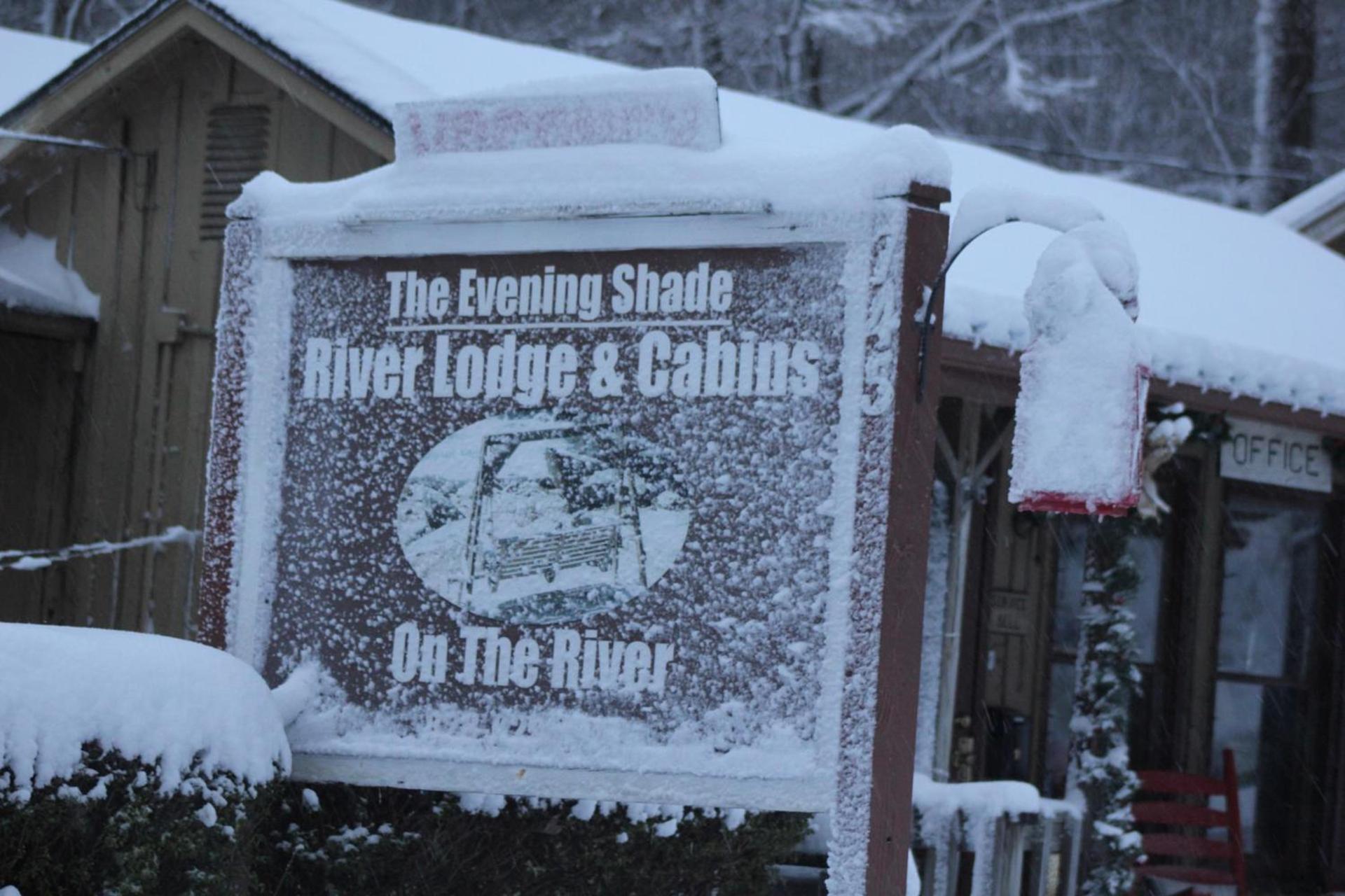 The Evening Shade River Lodge and Cabins photo 34