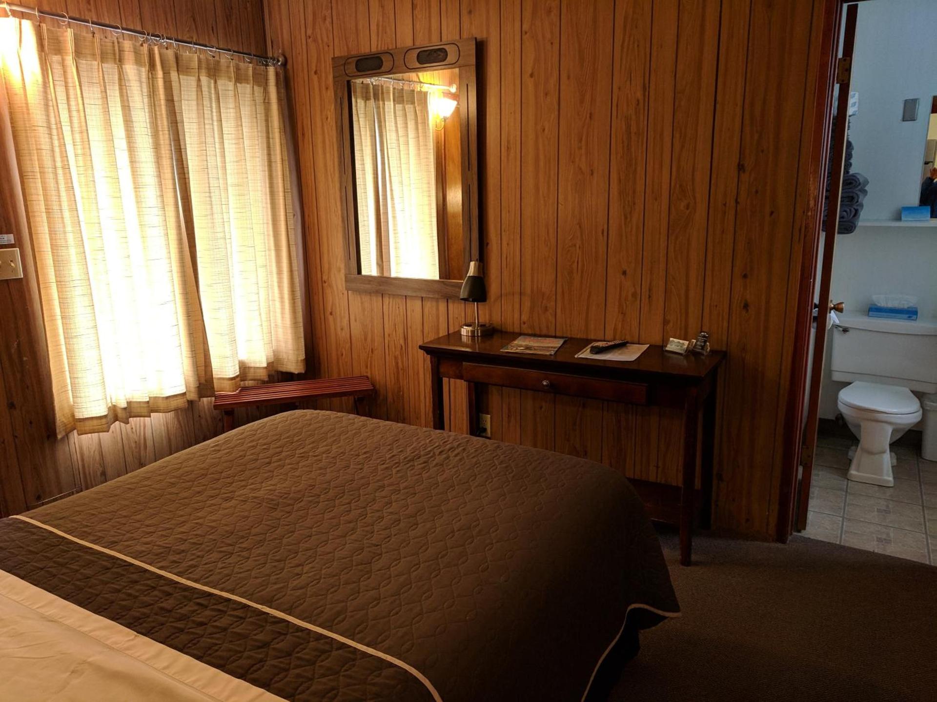 Lakeview Motel photo 15