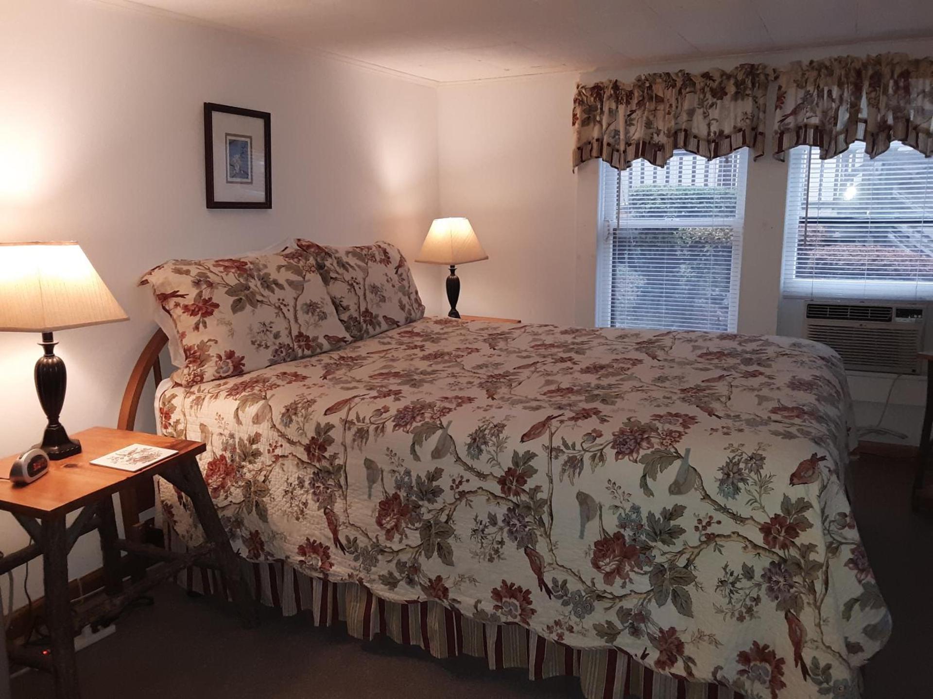 The Evening Shade River Lodge and Cabins photo 25