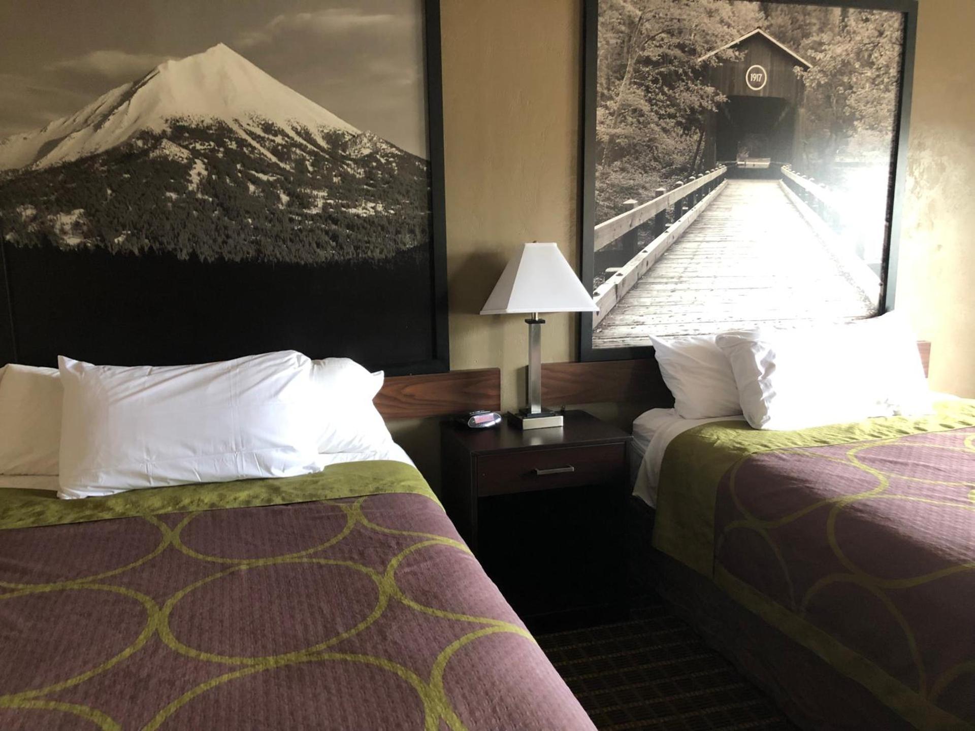 Super 8 by Wyndham Corvallis photo 5