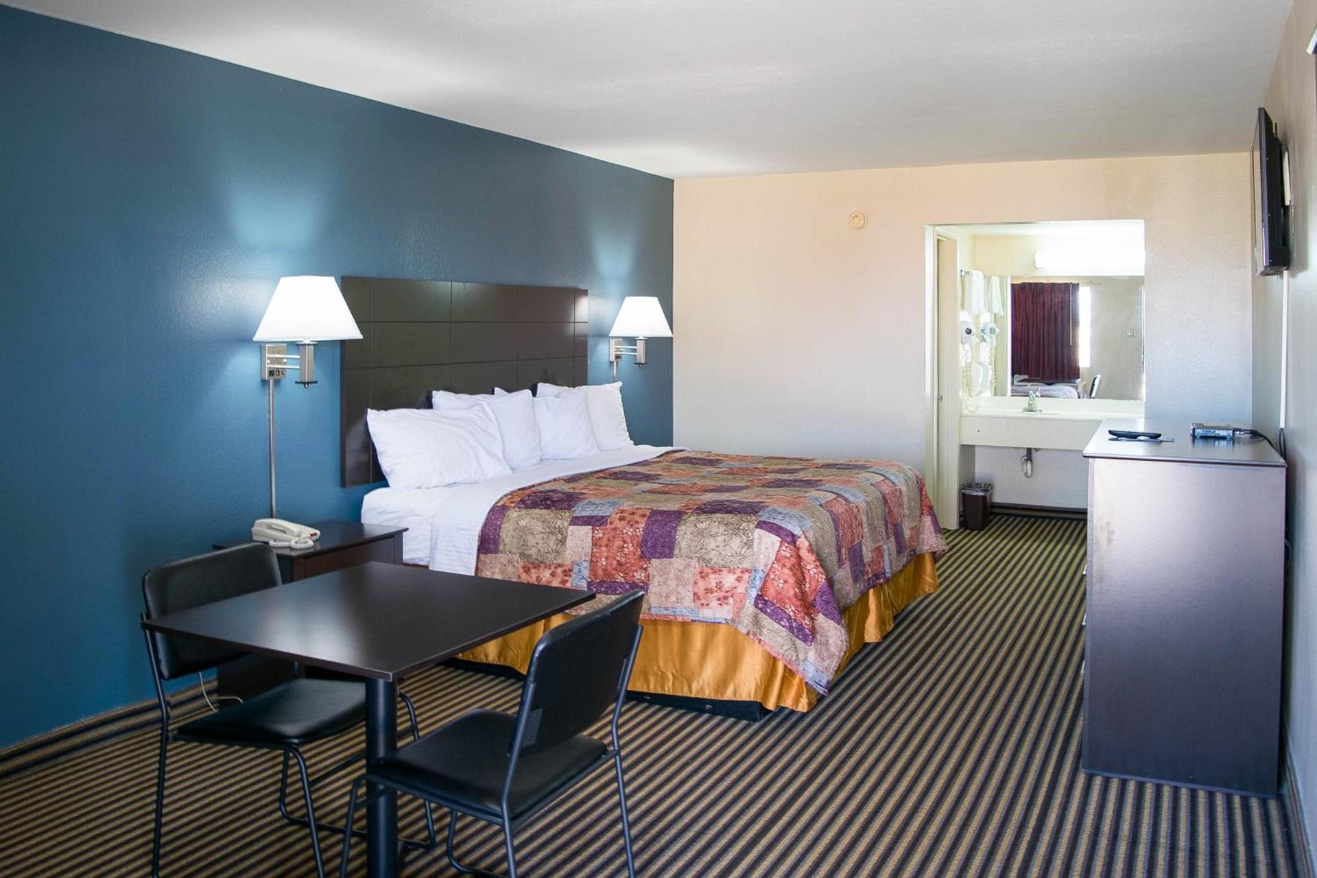 Countryside Inn photo 16