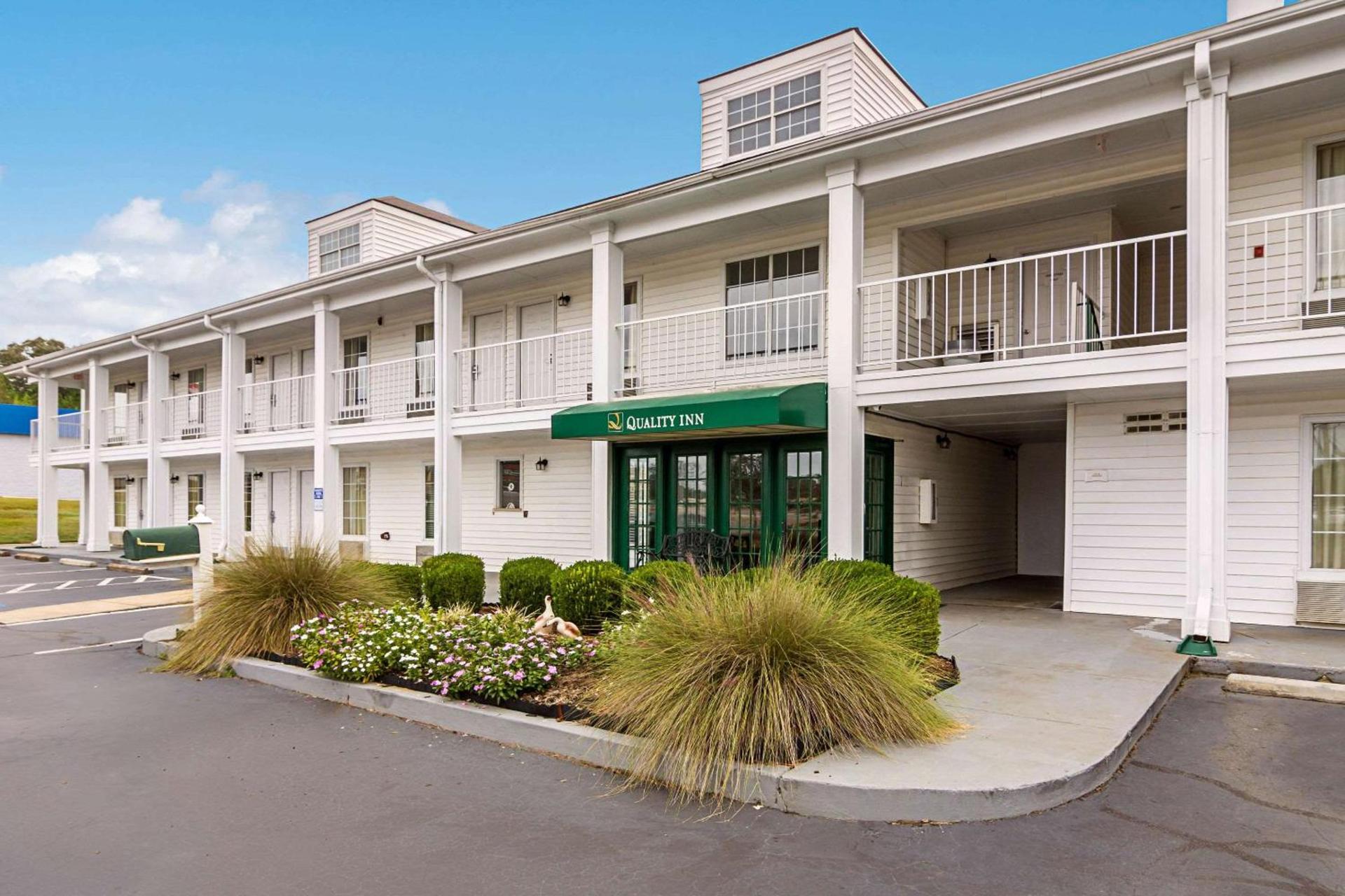 Quality Inn Thomaston photo 1