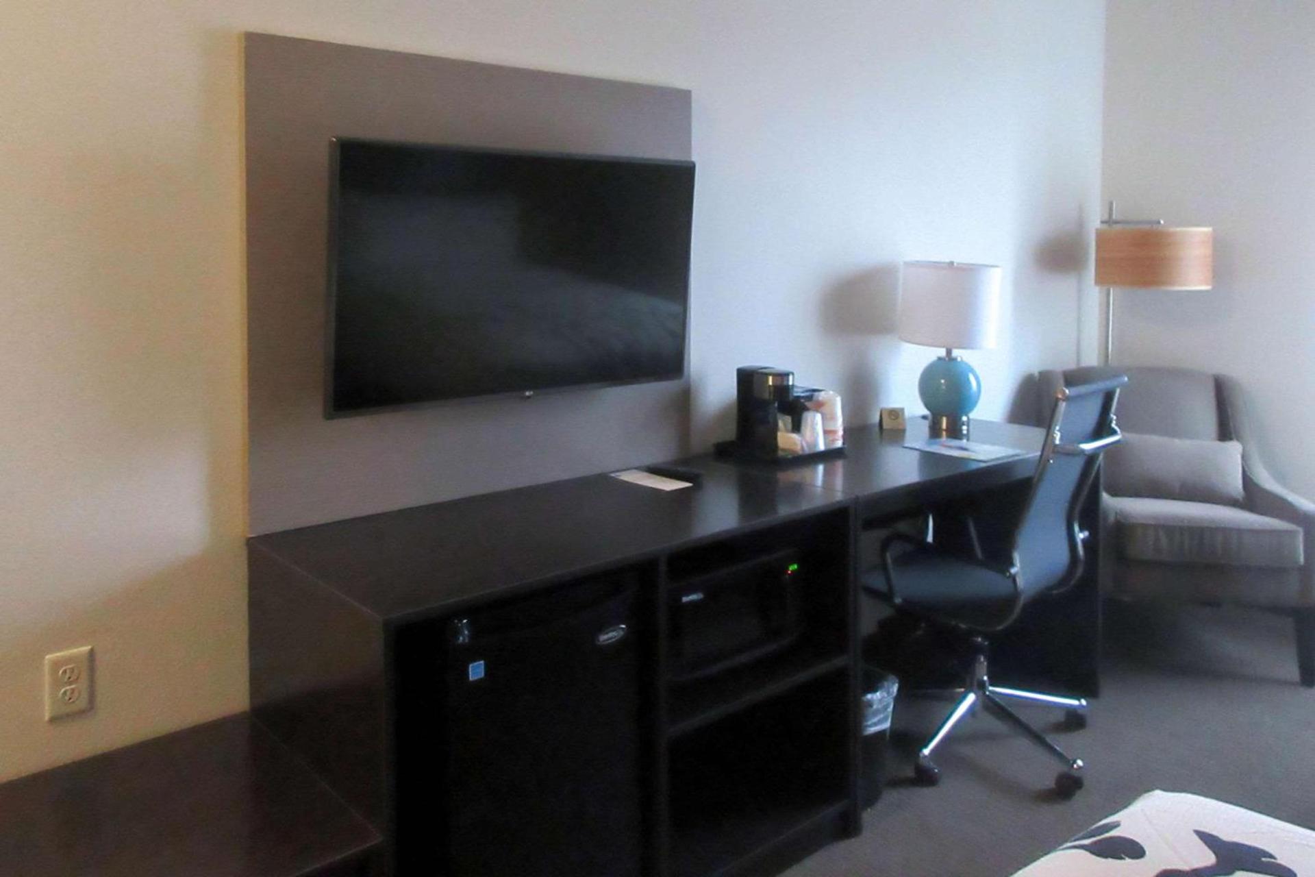 Sleep Inn & Suites Oregon - Madison photo 5