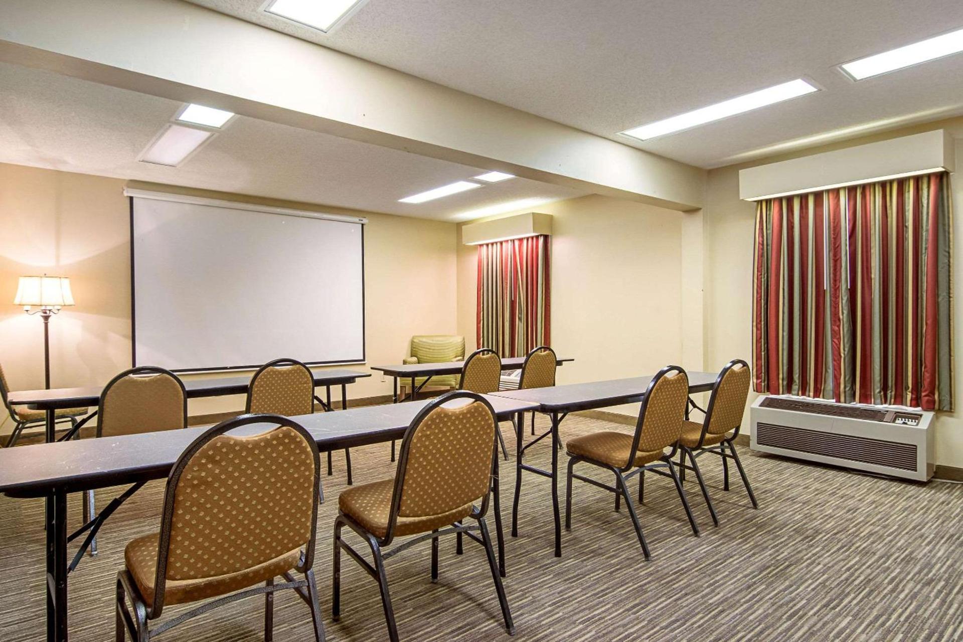 Quality Inn Thomaston photo 21