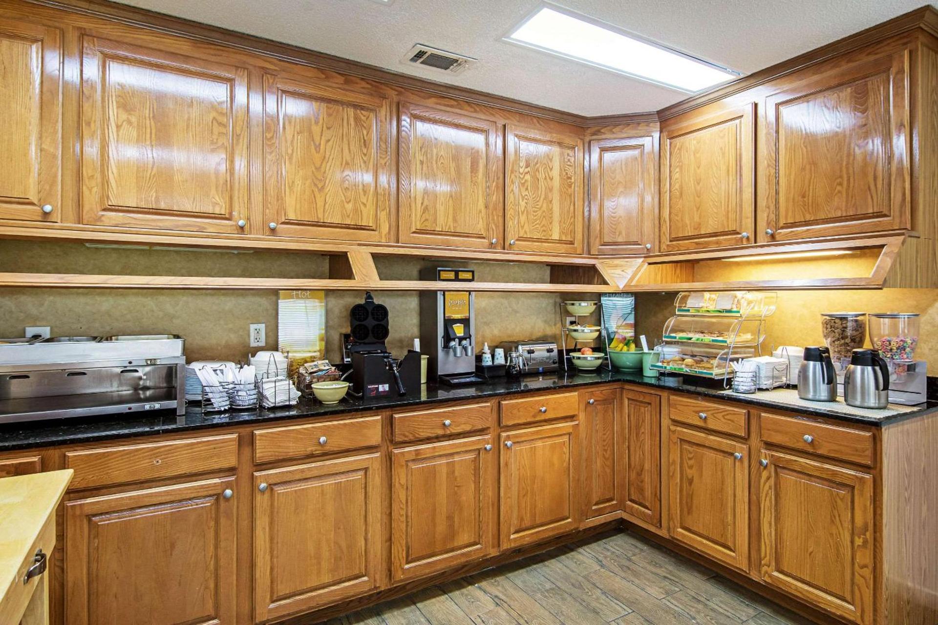 Quality Inn Thomaston photo 26