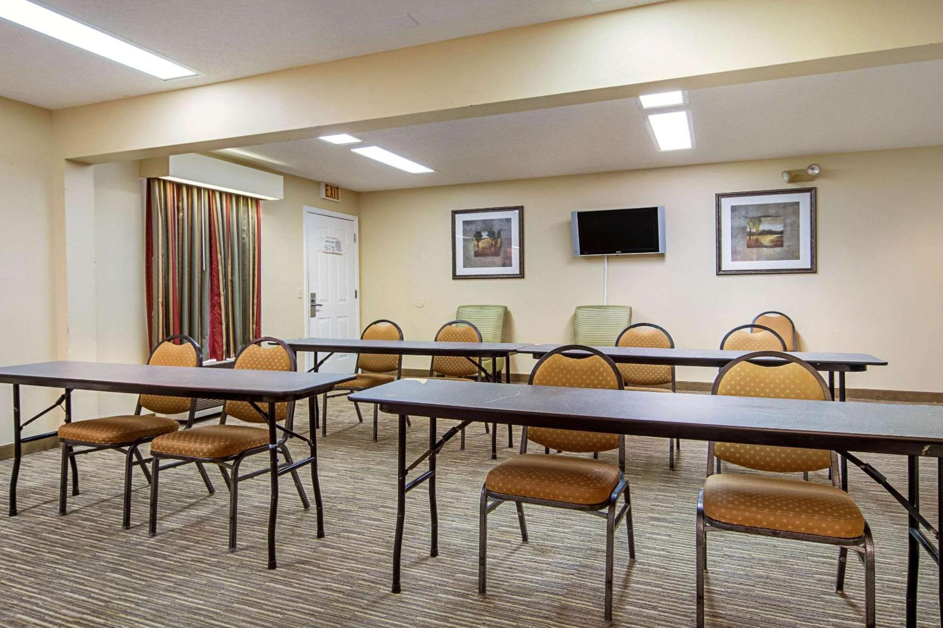 Quality Inn Thomaston photo 22