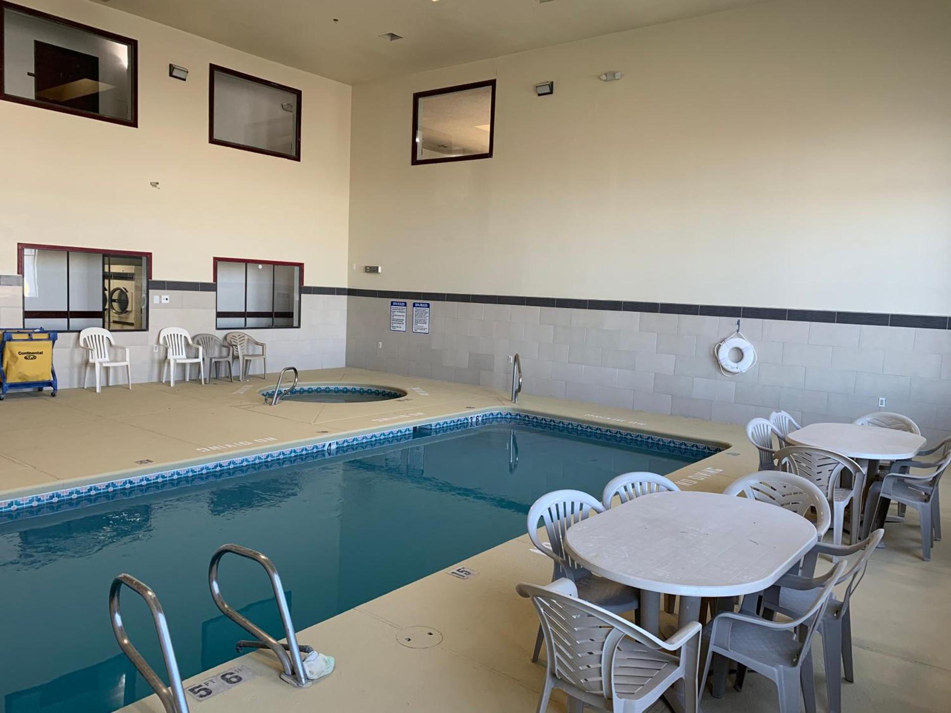 Brentwood Inn & Suites photo 10