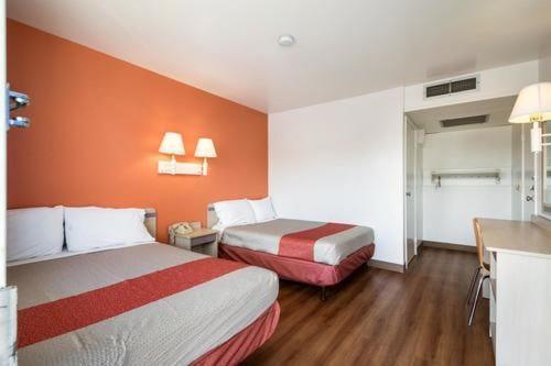 Motel 6 Wendover photo 21