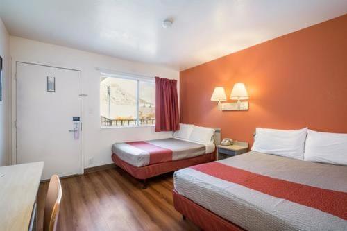 Motel 6 Wendover photo 18