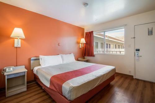 Motel 6 Wendover photo 16