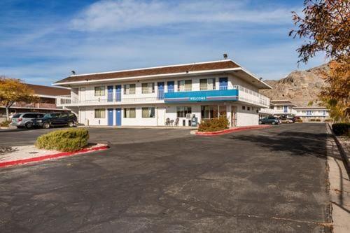 Motel 6 Wendover photo 5