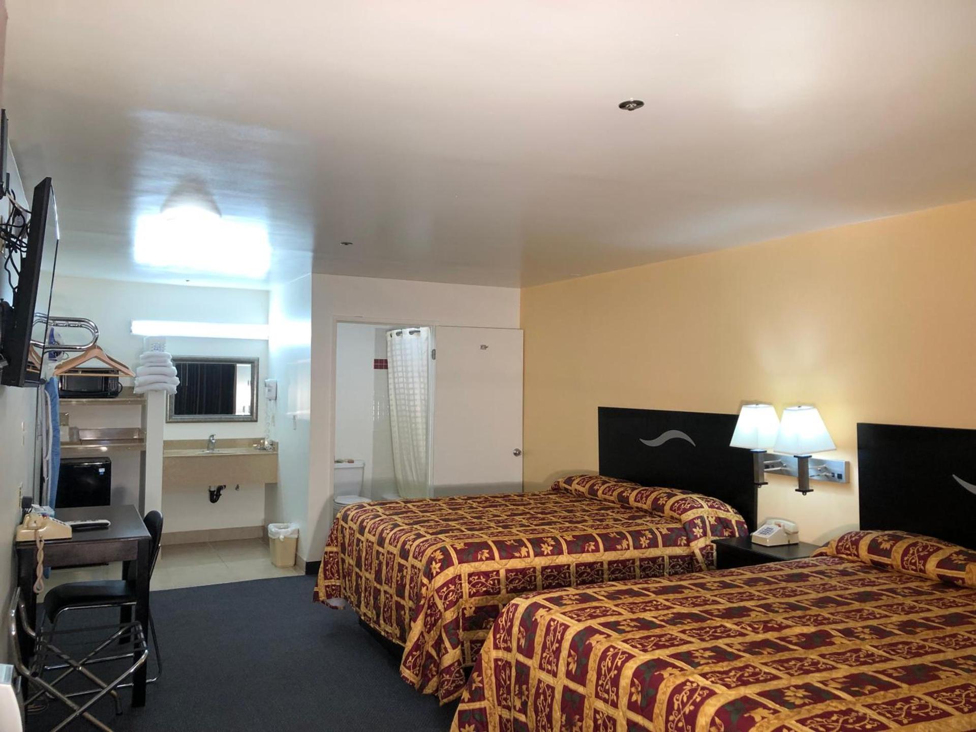 Luxury Inn photo 19