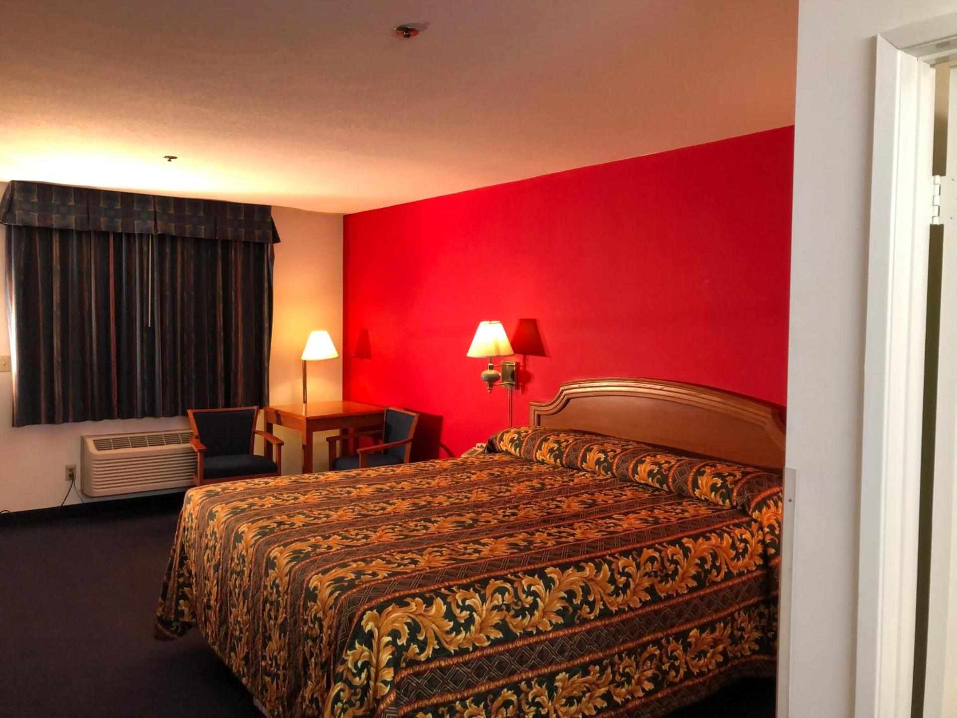 Luxury Inn photo 21