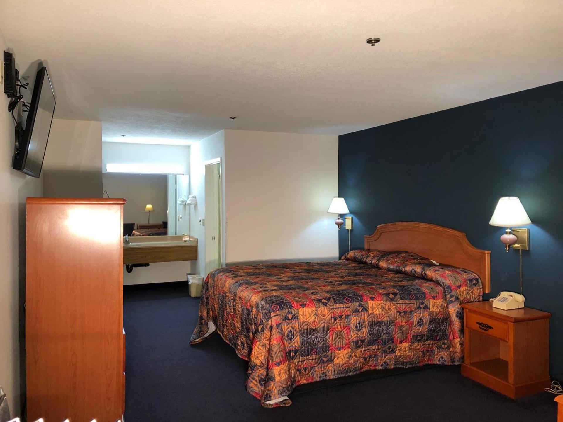 Luxury Inn photo 23