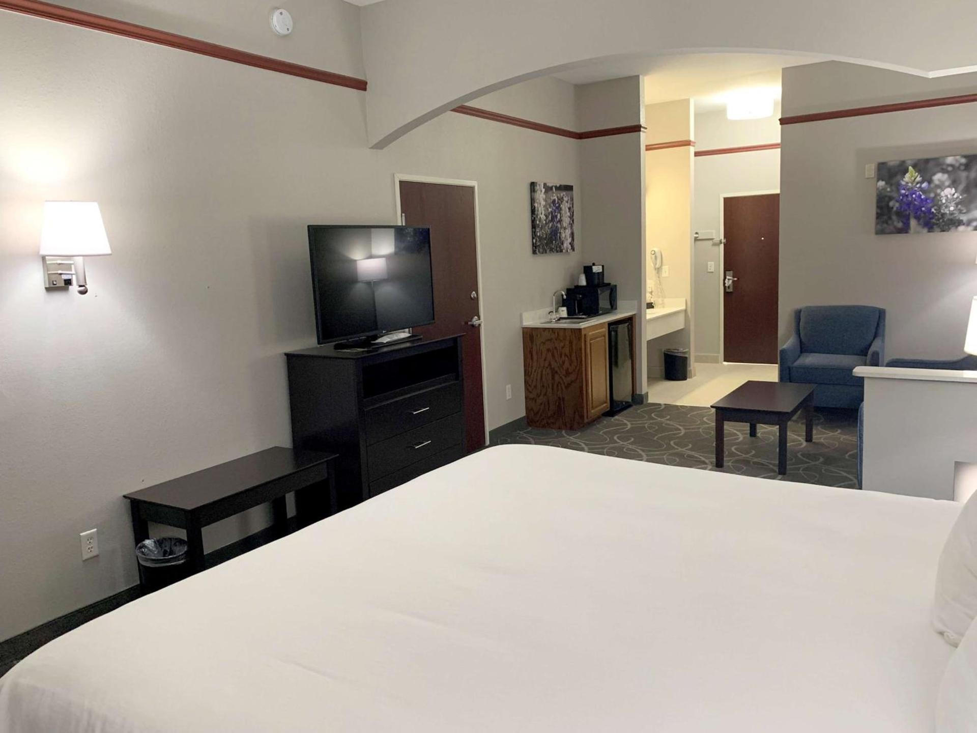 Best Western Limestone Inn and Suites photo 6