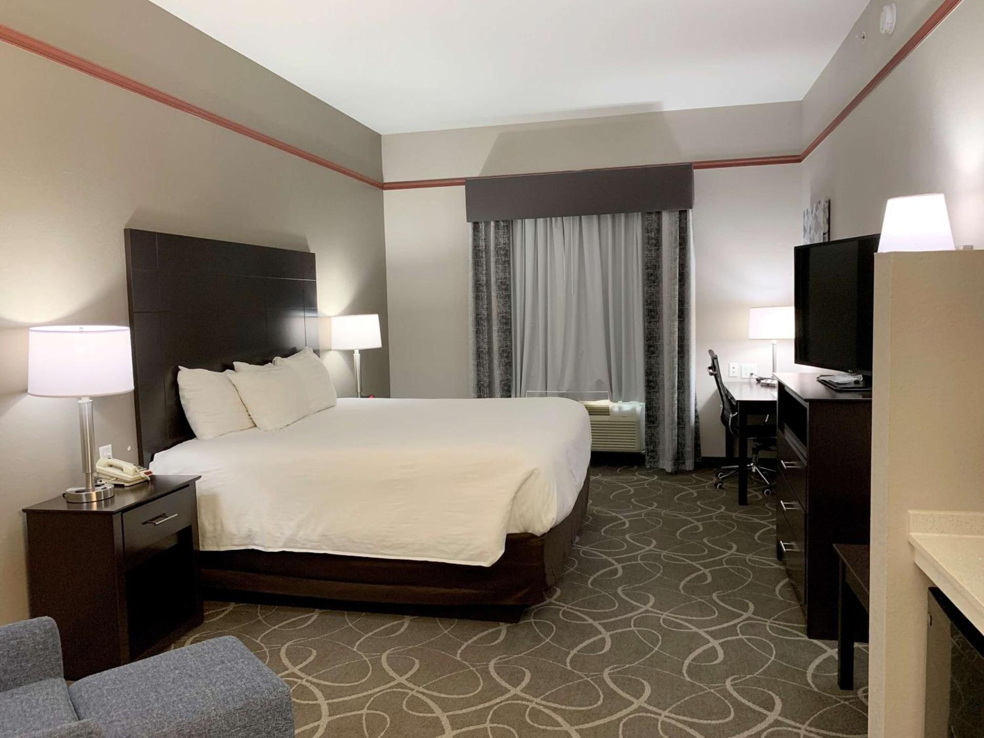 Best Western Limestone Inn and Suites photo 22