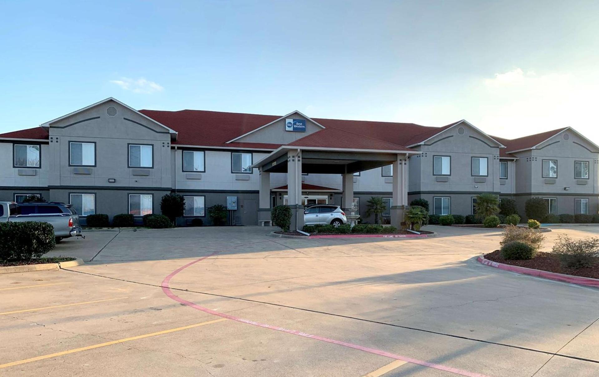 Best Western Limestone Inn and Suites — hotel in Mexia
