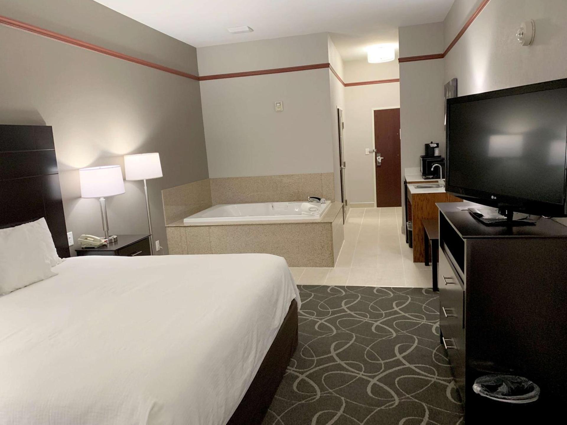 Best Western Limestone Inn and Suites photo 7