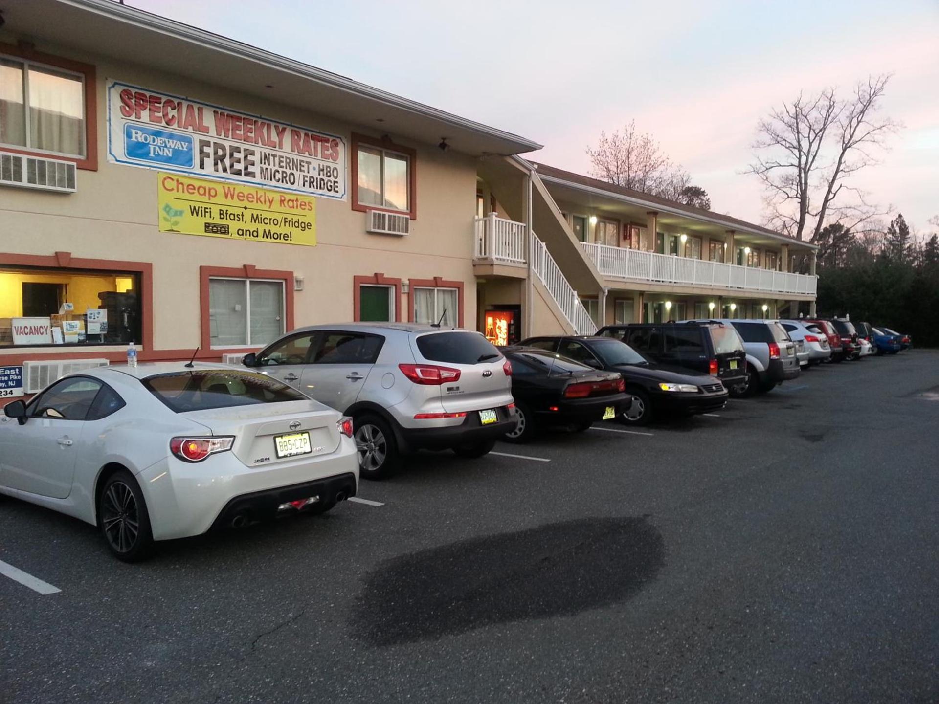 Economy Motel photo 11