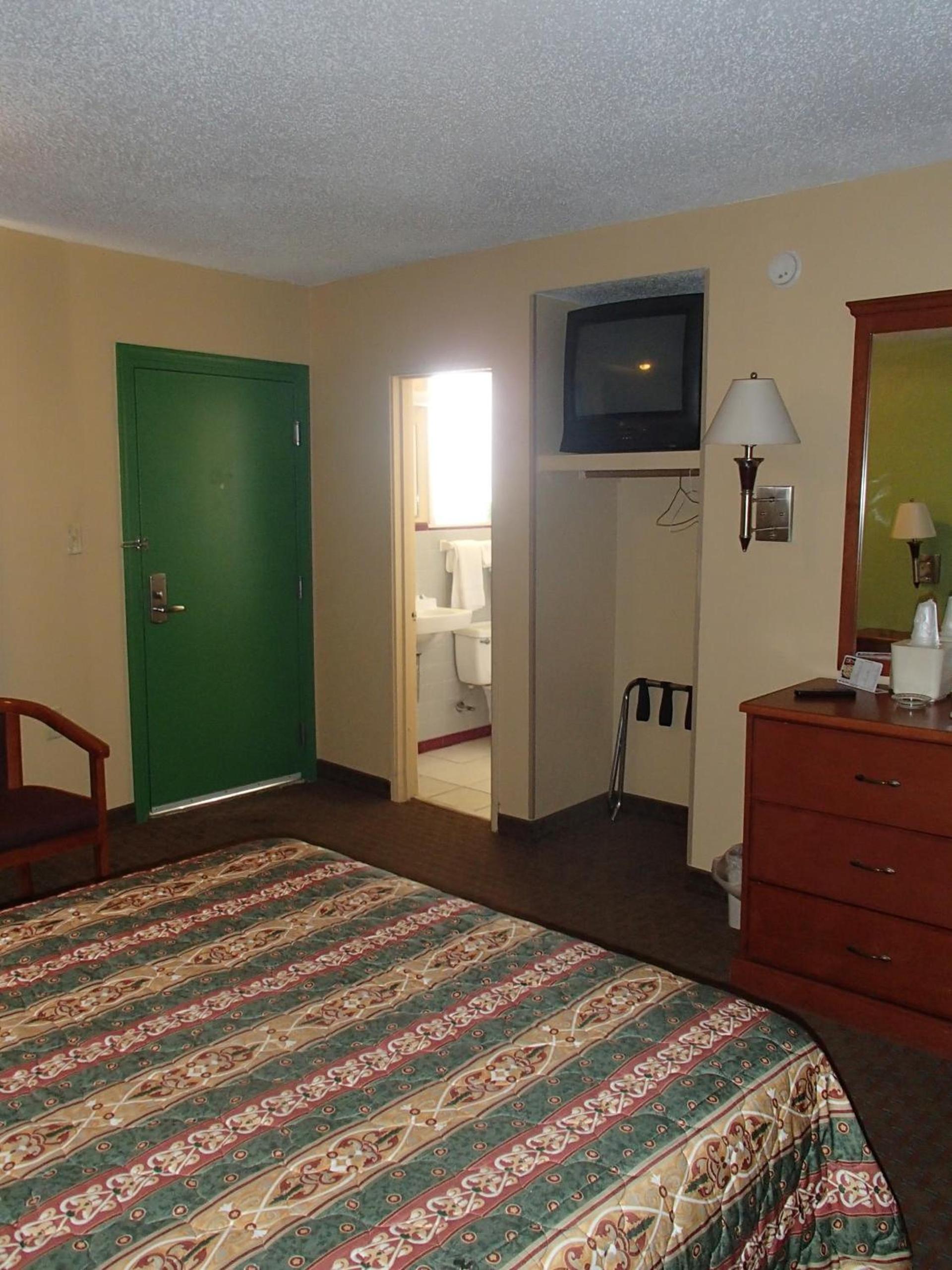 Royal Inn Of New Orleans photo 14