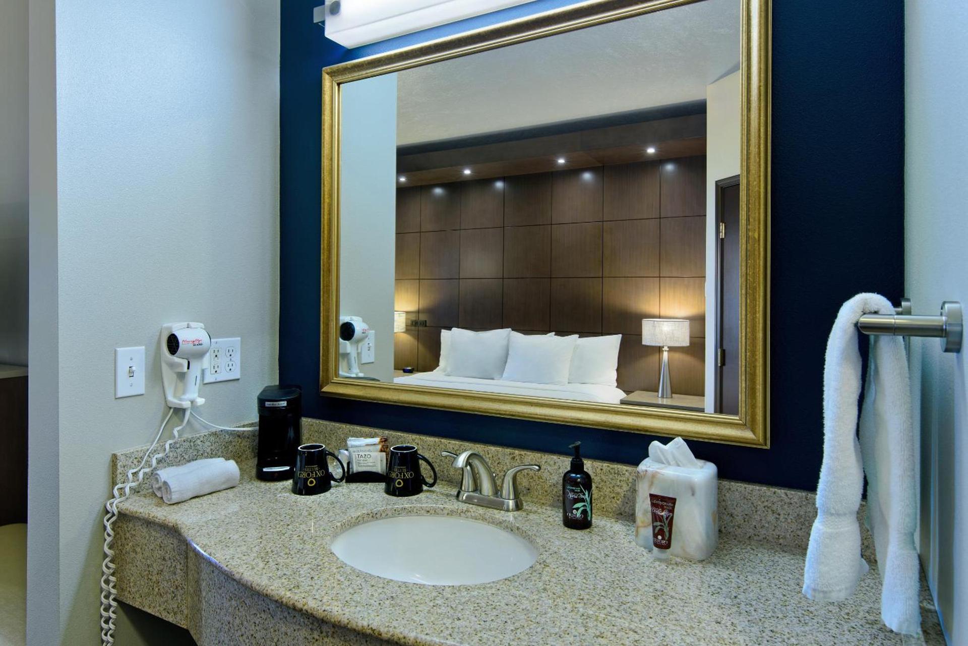 Oxford Suites Spokane Downtown photo 9