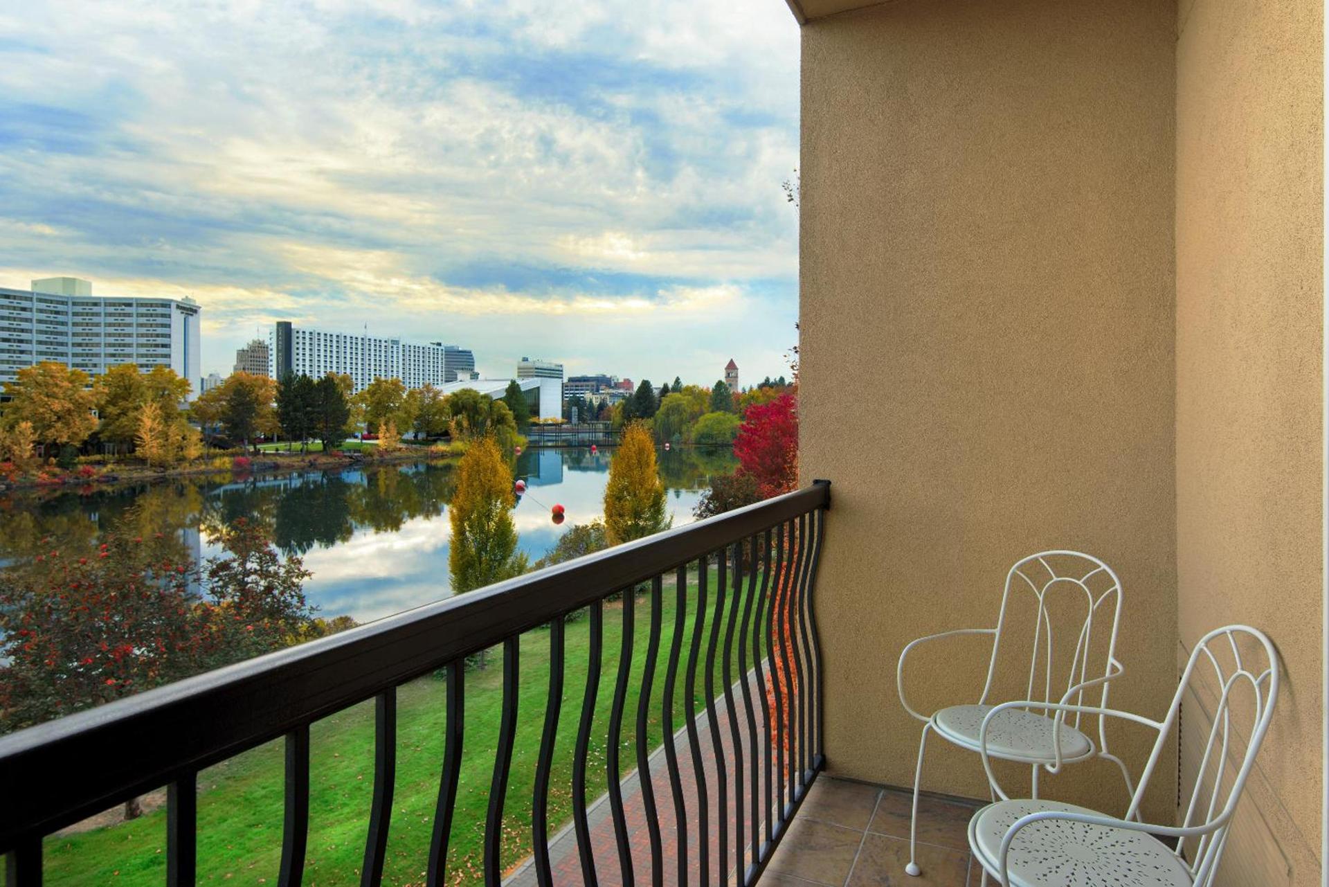 Oxford Suites Spokane Downtown photo 10