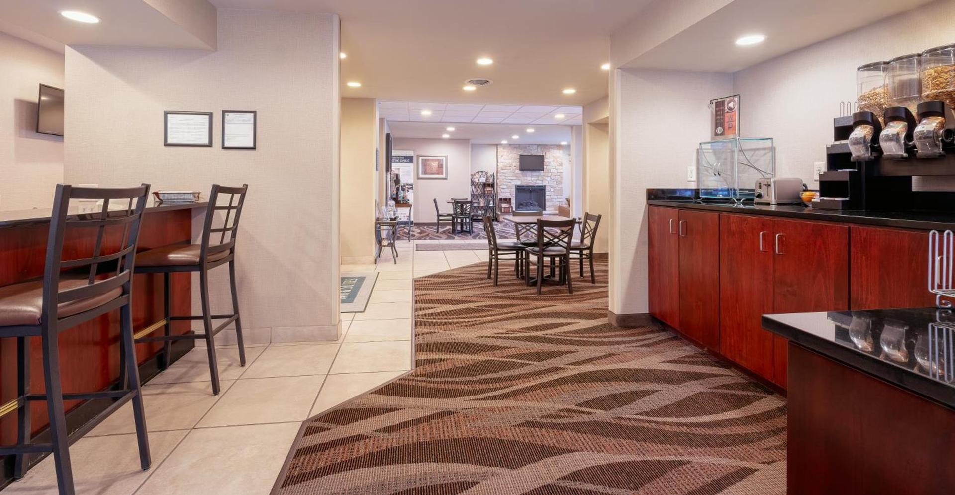 Cobblestone Inn & Suites - Durand photo 6