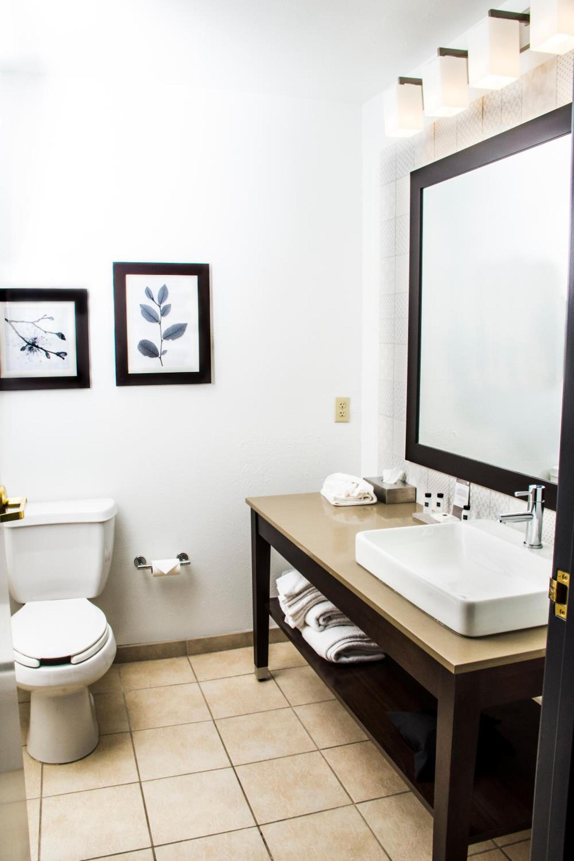 Country Inn & Suites by Radisson, Winchester, VA photo 13