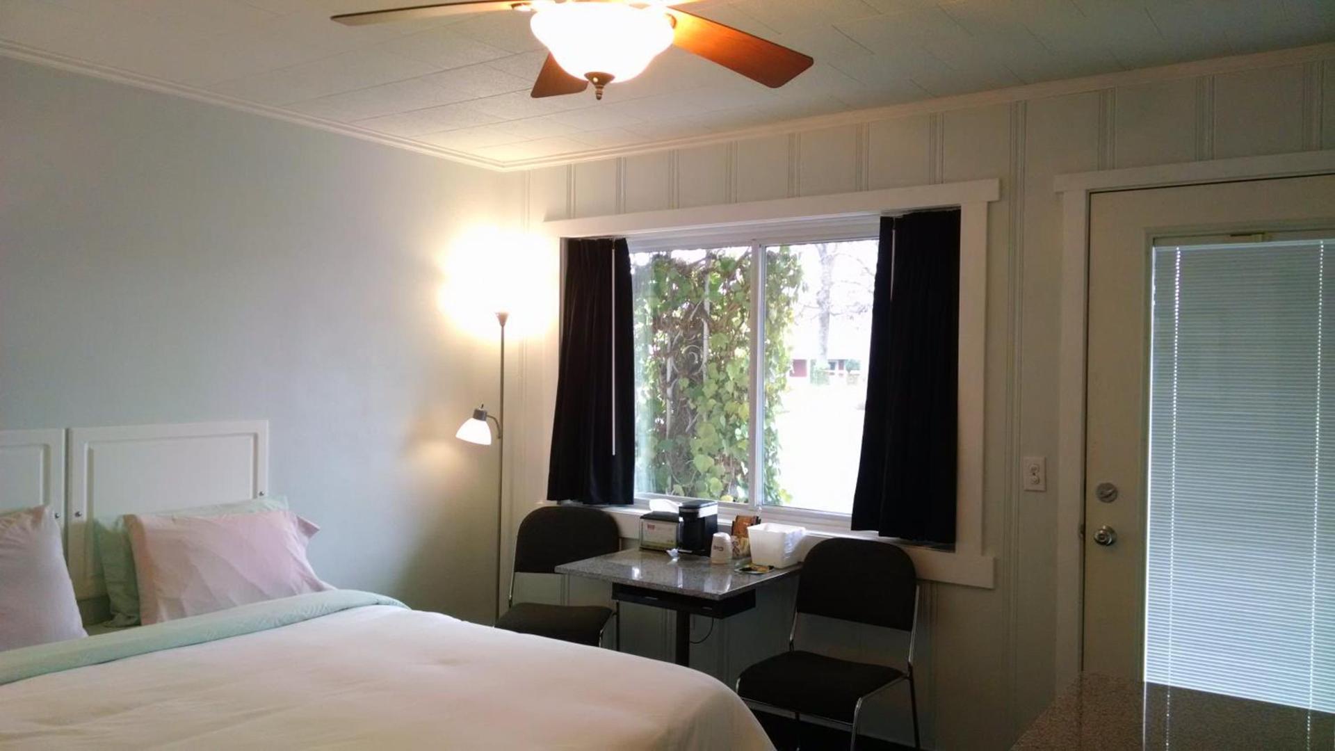 Murray Inn and Art Gallery photo 9