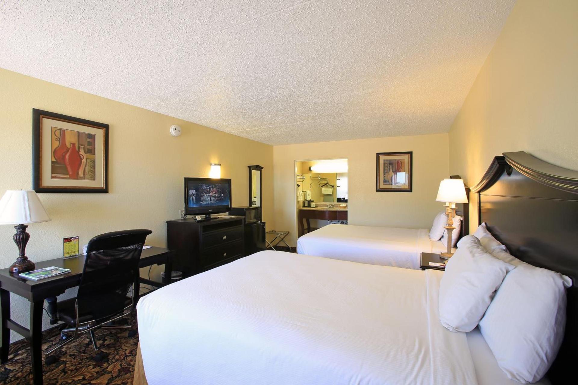 Plaza Inn Midland photo 17