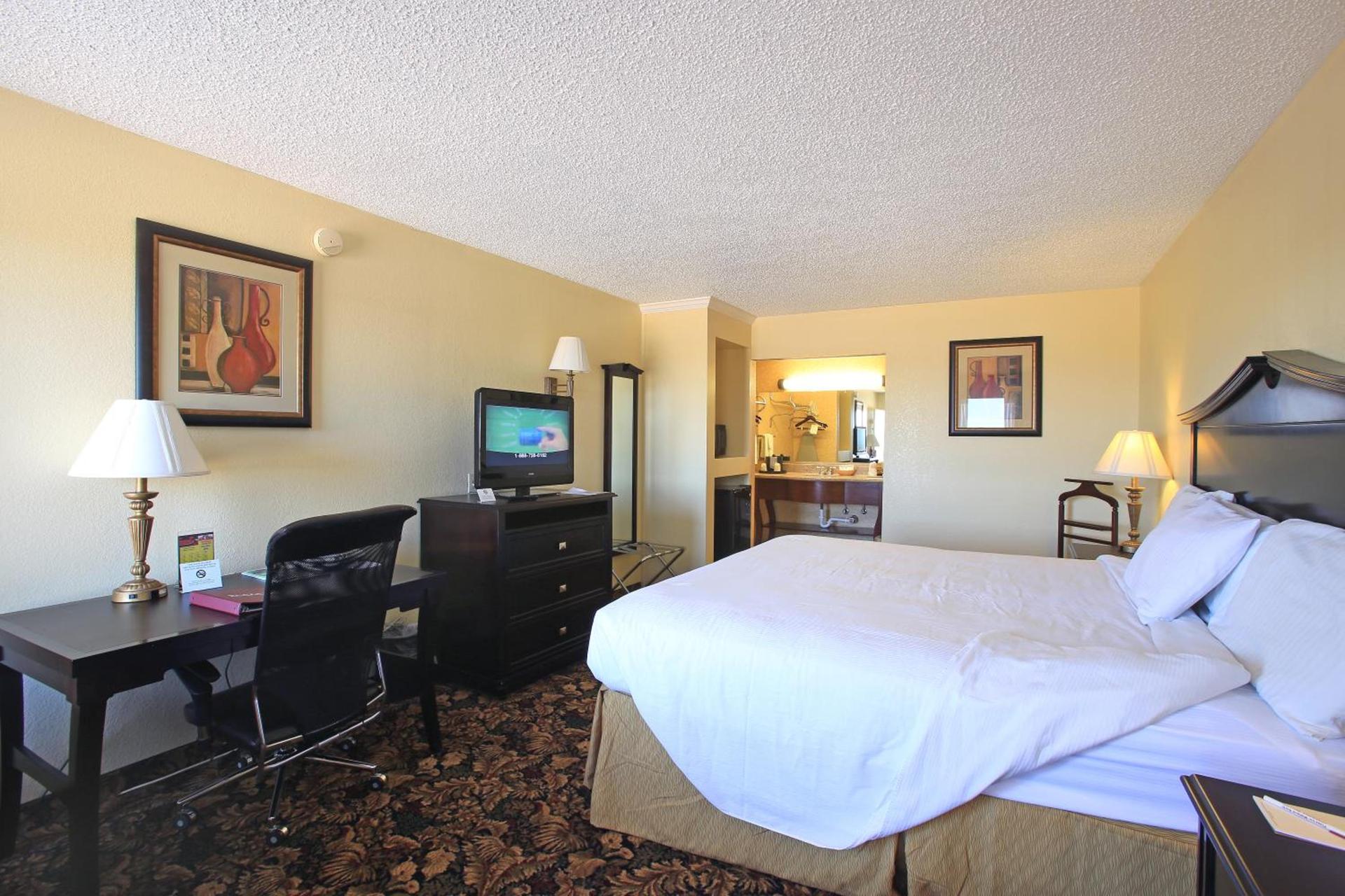 Plaza Inn Midland photo 25