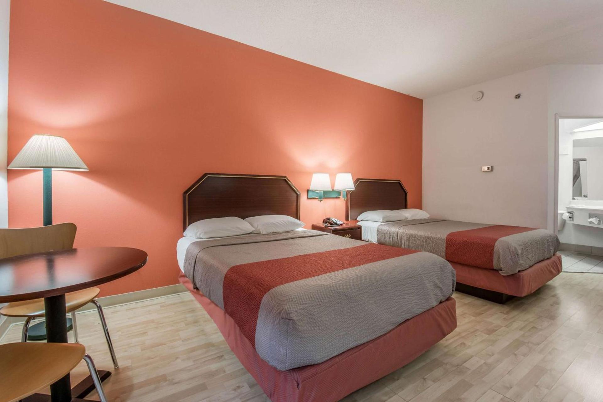 Scottish Inns & Suites - North Hershey photo 11