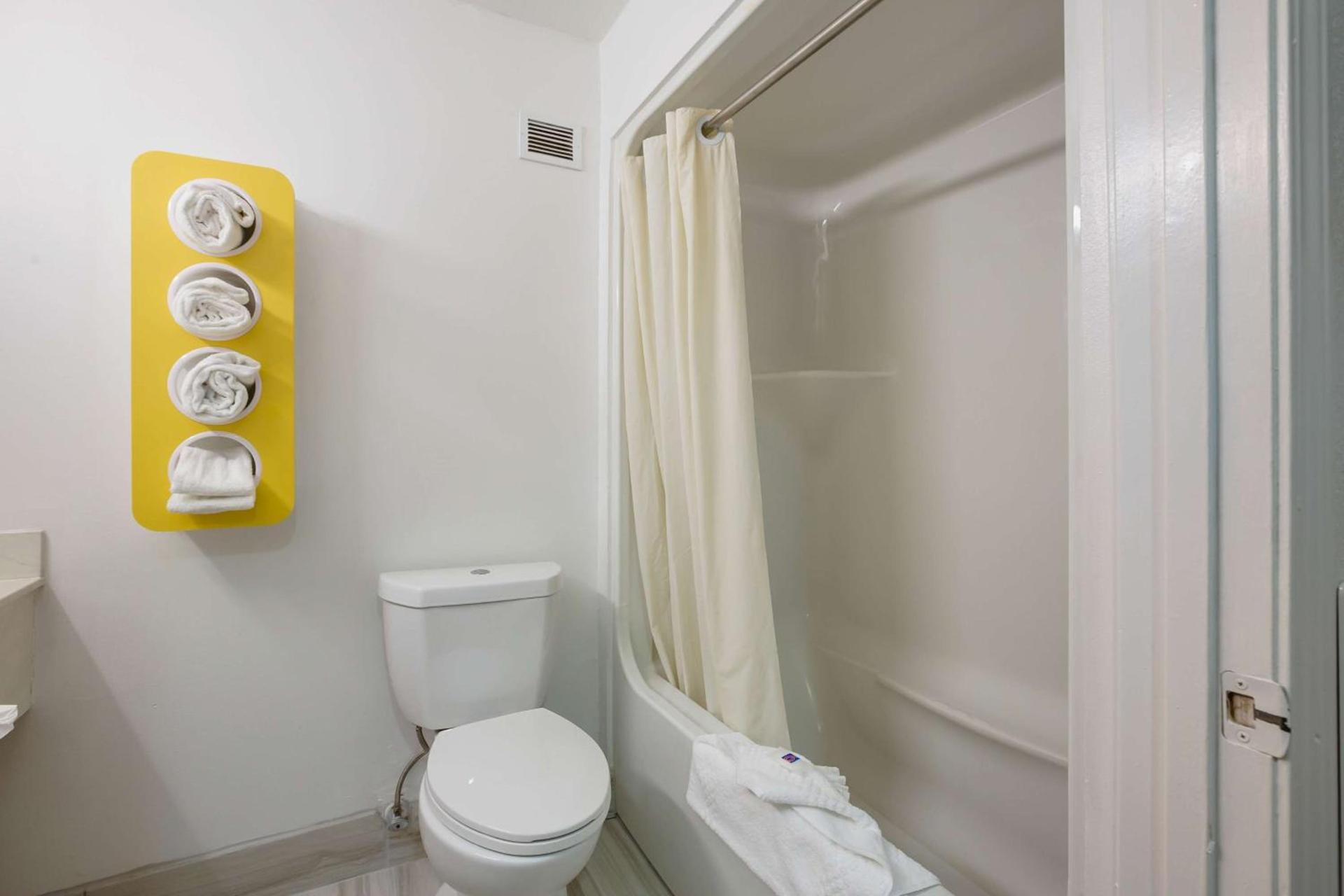 Motel 6-Suwanee, GA - Gwinnett Center photo 15