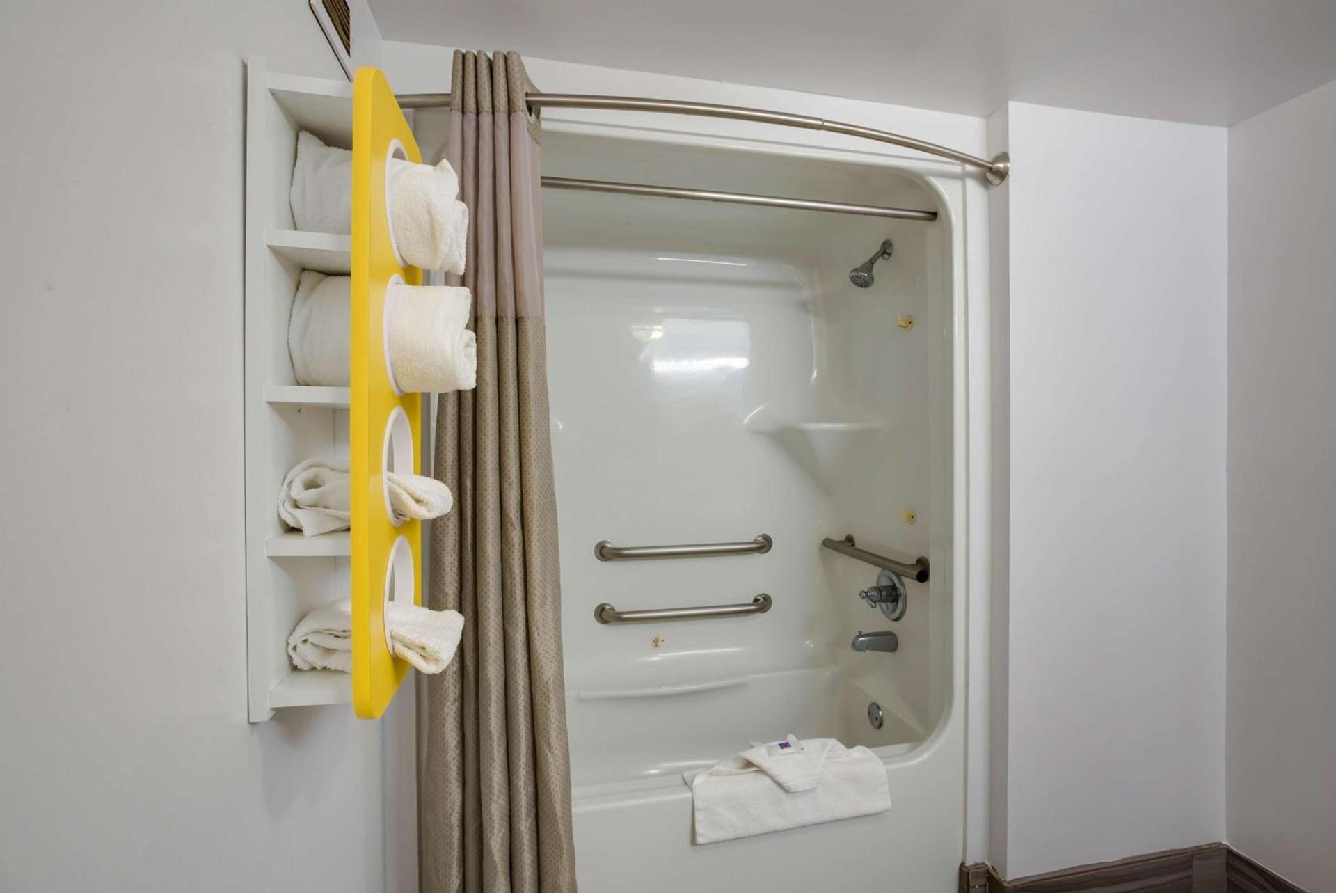 Motel 6-Suwanee, GA - Gwinnett Center photo 19
