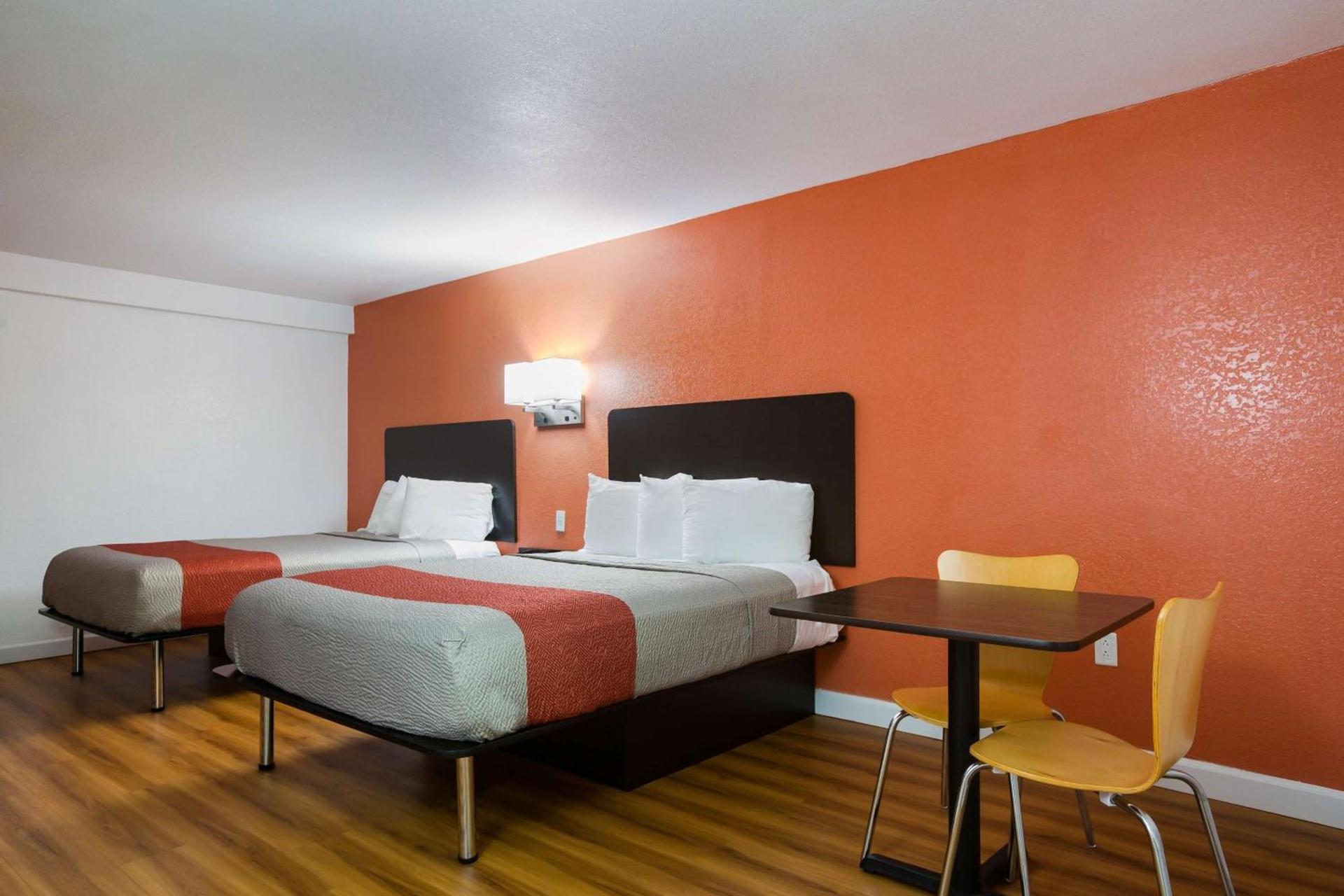 Motel 6-Suwanee, GA - Gwinnett Center photo 39