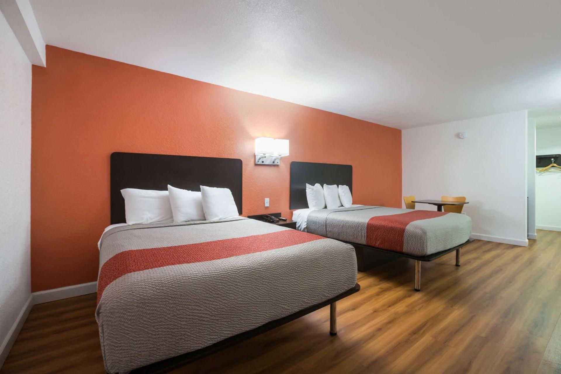 Motel 6-Suwanee, GA - Gwinnett Center photo 37